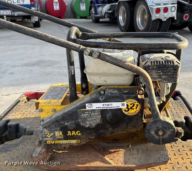 image for item ET4677 Bomag plate compactor