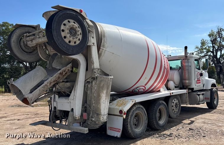 image for item ET4678 2012 International PayStar 5500i ready mix truck