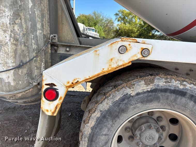 image for item ET4678 2012 International PayStar 5500i ready mix truck