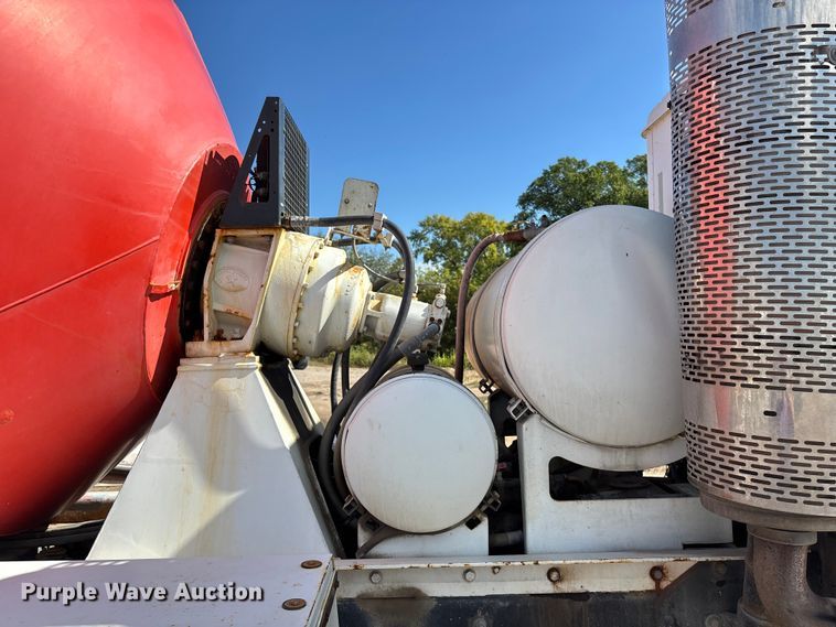 image for item ET4678 2012 International PayStar 5500i ready mix truck