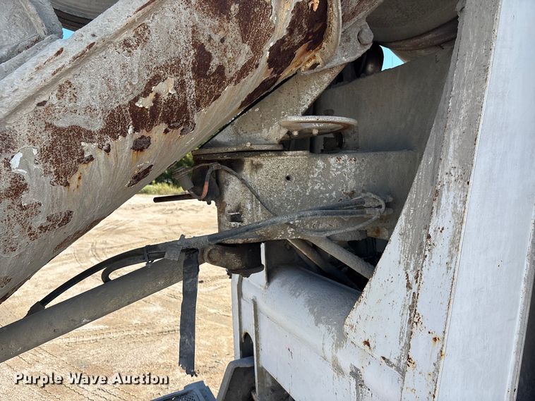 image for item ET4678 2012 International PayStar 5500i ready mix truck