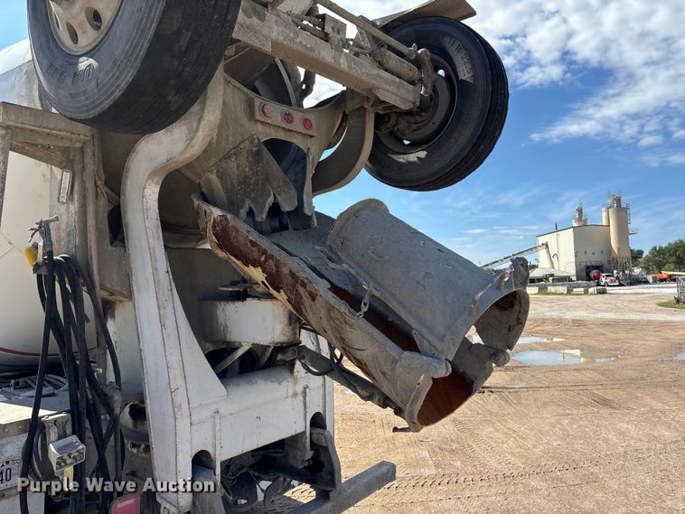 image for item ET4678 2012 International PayStar 5500i ready mix truck