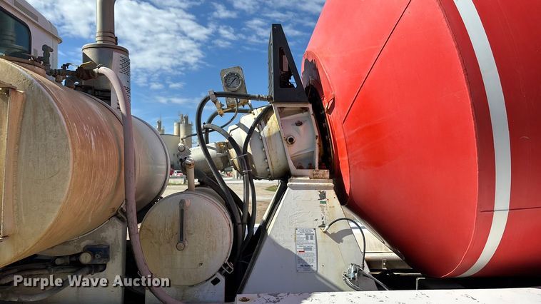 image for item ET4678 2012 International PayStar 5500i ready mix truck