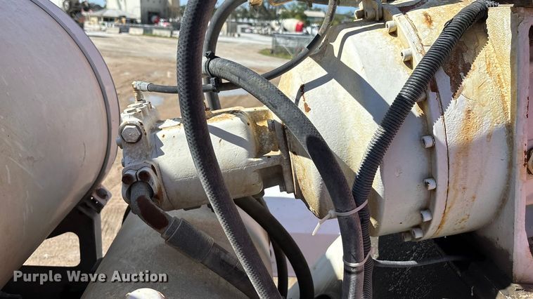 image for item ET4678 2012 International PayStar 5500i ready mix truck