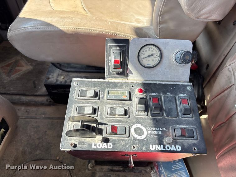 image for item ET4678 2012 International PayStar 5500i ready mix truck