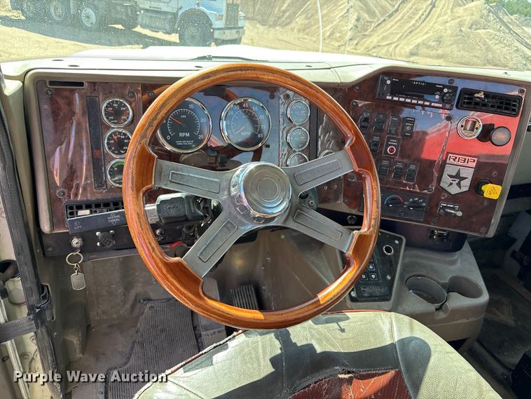 image for item ET4678 2012 International PayStar 5500i ready mix truck