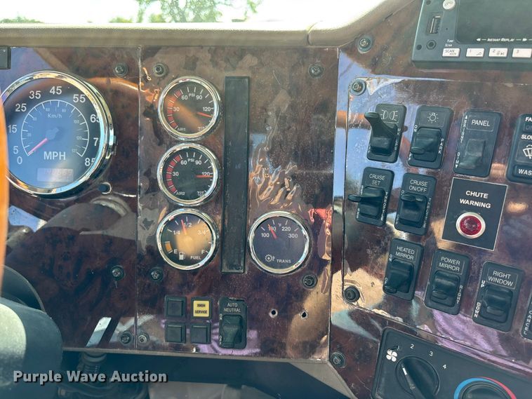 image for item ET4678 2012 International PayStar 5500i ready mix truck