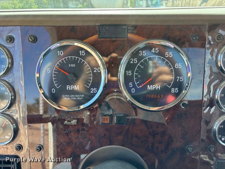 image for item ET4678 2012 International PayStar 5500i ready mix truck