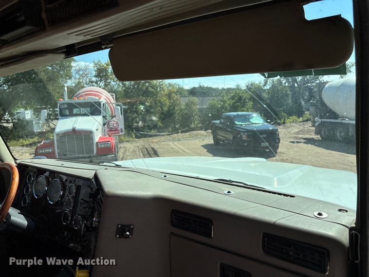 image for item ET4678 2012 International PayStar 5500i ready mix truck