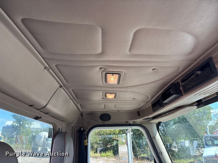 image for item ET4678 2012 International PayStar 5500i ready mix truck