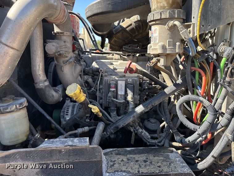 image for item ET4678 2012 International PayStar 5500i ready mix truck