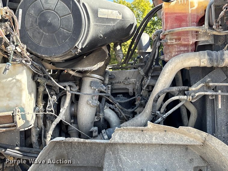 image for item ET4678 2012 International PayStar 5500i ready mix truck