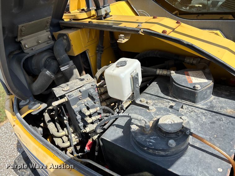 image for item ET4680 2006 Komatsu  PC78MR-6 mini excavator
