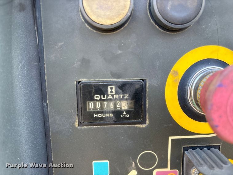 image for item ET7080 2019 JLG T500J boom lift