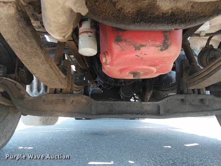 image for item EU2509 2010 Peterbilt 384 dump truck