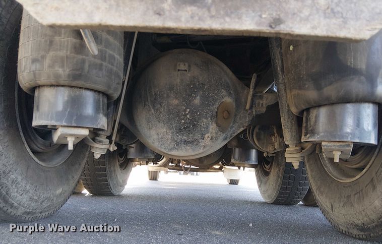 image for item EU2509 2010 Peterbilt 384 dump truck