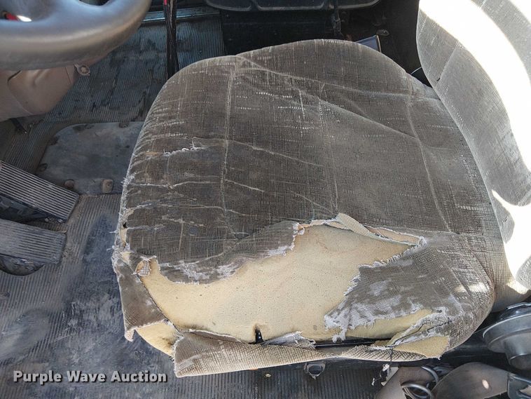 image for item EU2509 2010 Peterbilt 384 dump truck