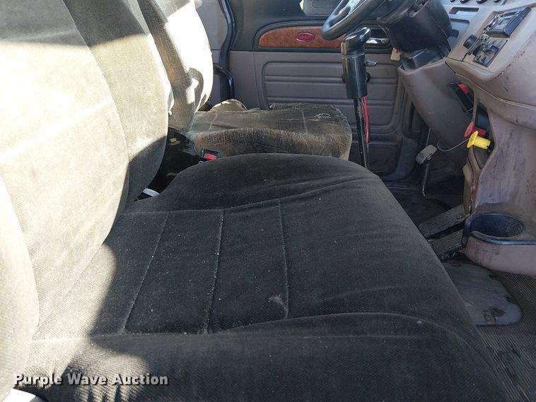 image for item EU2509 2010 Peterbilt 384 dump truck