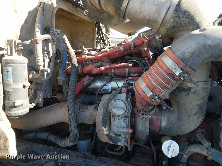 image for item EU2509 2010 Peterbilt 384 dump truck