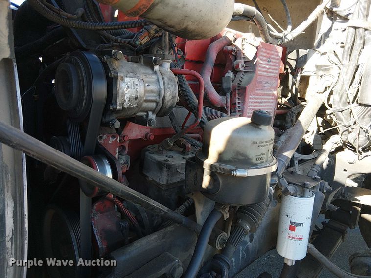 image for item EU2509 2010 Peterbilt 384 dump truck