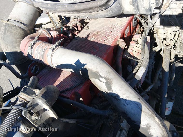 image for item EU2509 2010 Peterbilt 384 dump truck