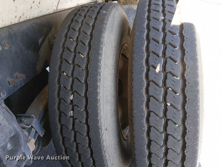 image for item EU2509 2010 Peterbilt 384 dump truck