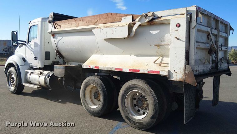 image for item EU2510 2016 Kenworth T880 dump truck