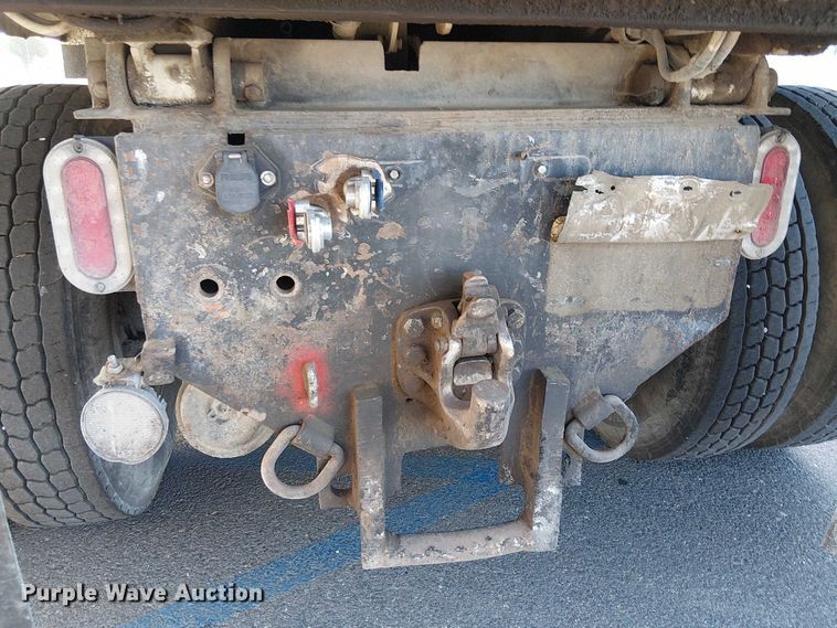 image for item EU2510 2016 Kenworth T880 dump truck