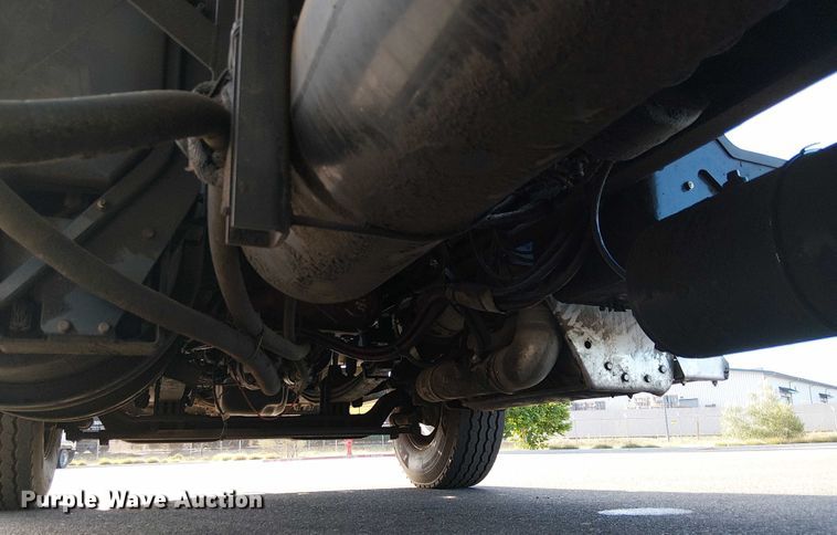 image for item EU2510 2016 Kenworth T880 dump truck