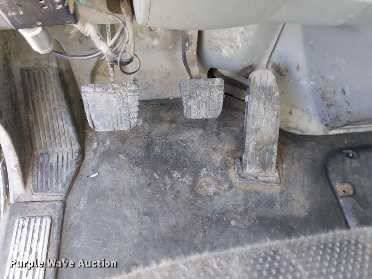 image for item EU2510 2016 Kenworth T880 dump truck