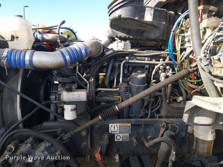 image for item EU2510 2016 Kenworth T880 dump truck