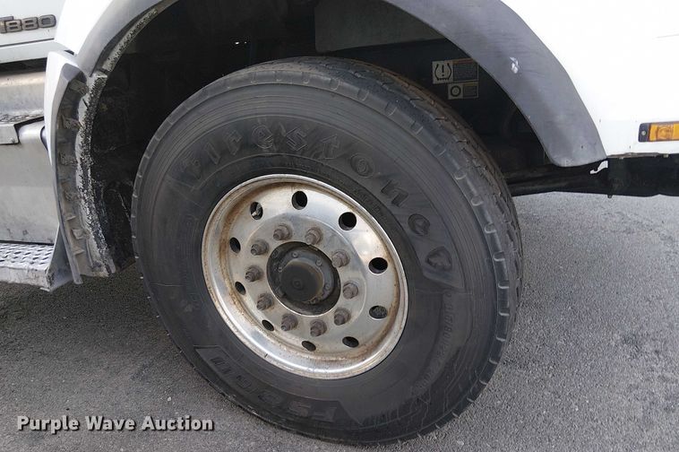 image for item EU2510 2016 Kenworth T880 dump truck