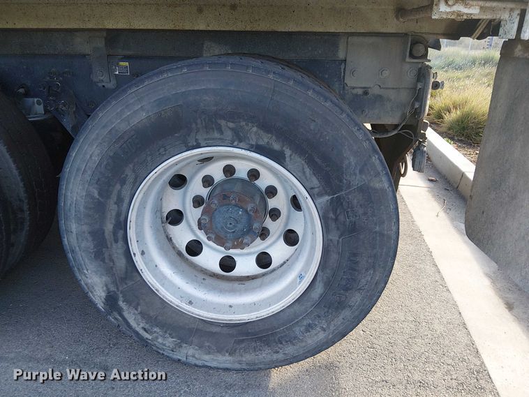 image for item EU2510 2016 Kenworth T880 dump truck