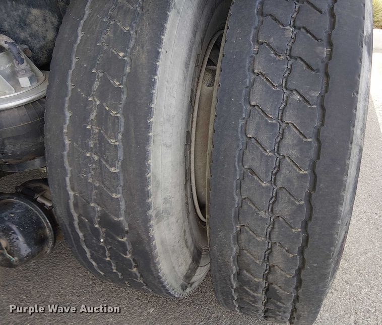 image for item EU2510 2016 Kenworth T880 dump truck