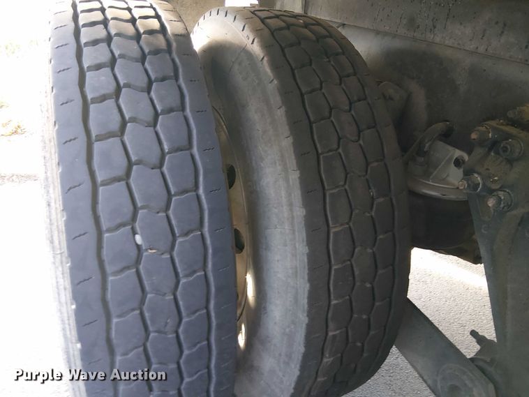 image for item EU2510 2016 Kenworth T880 dump truck