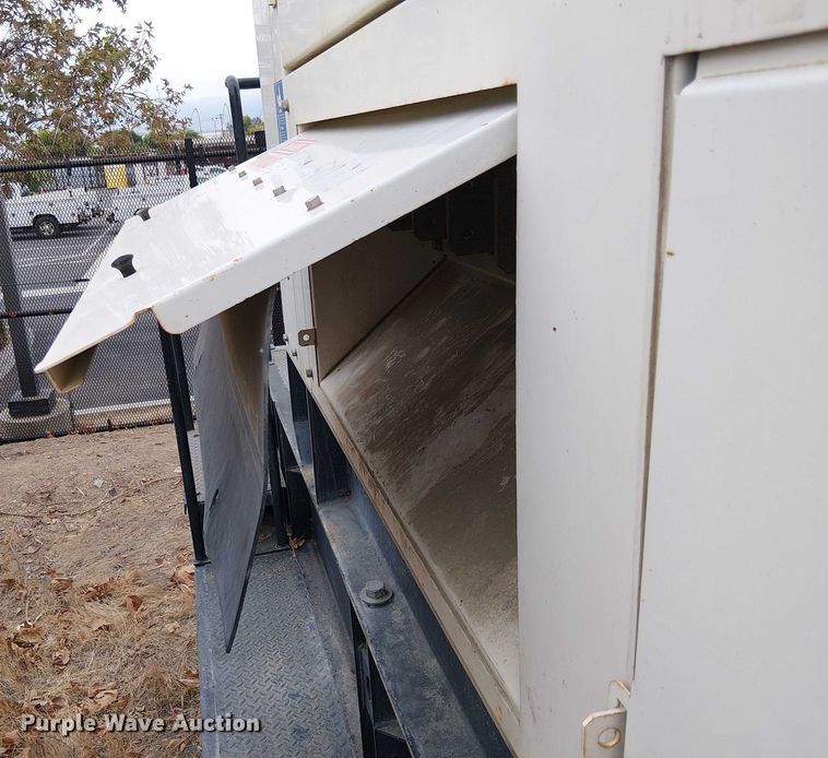 image for item EU2528 2009 Whisperwatt DCA-800SSK2 generator