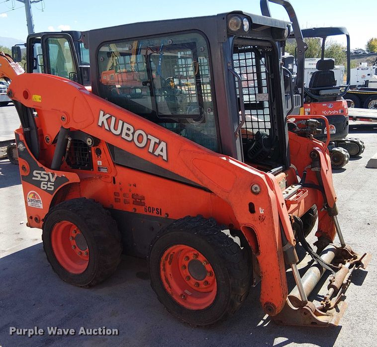 image for item EU2551 2020 Kubota SSV65 skid steer loader