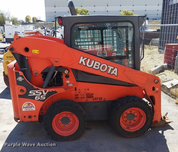 image for item EU2551 2020 Kubota SSV65 skid steer loader