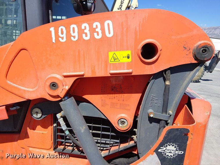 image for item EU2551 2020 Kubota SSV65 skid steer loader