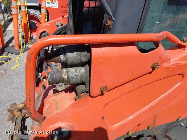 image for item EU2551 2020 Kubota SSV65 skid steer loader