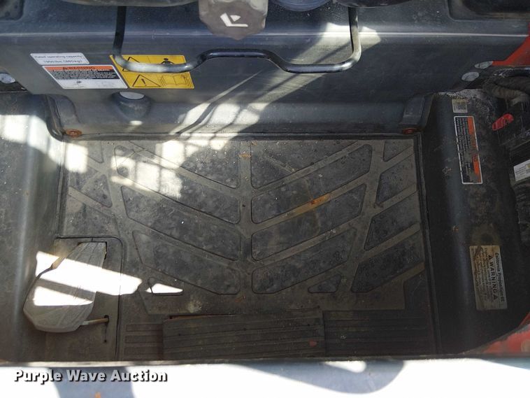 image for item EU2551 2020 Kubota SSV65 skid steer loader