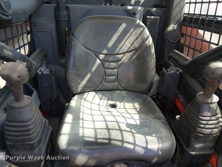 image for item EU2551 2020 Kubota SSV65 skid steer loader