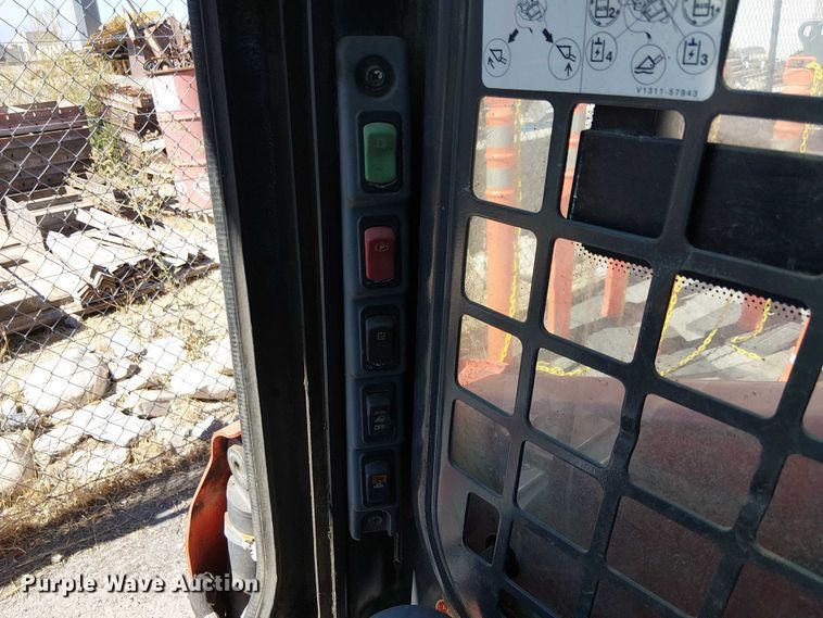 image for item EU2551 2020 Kubota SSV65 skid steer loader