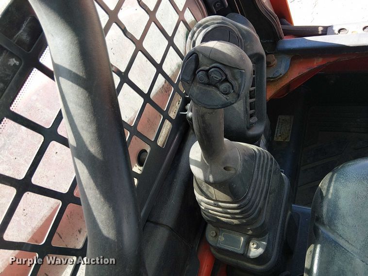 image for item EU2551 2020 Kubota SSV65 skid steer loader