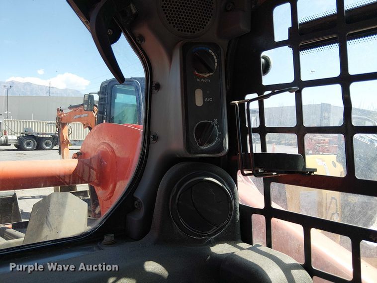 image for item EU2551 2020 Kubota SSV65 skid steer loader