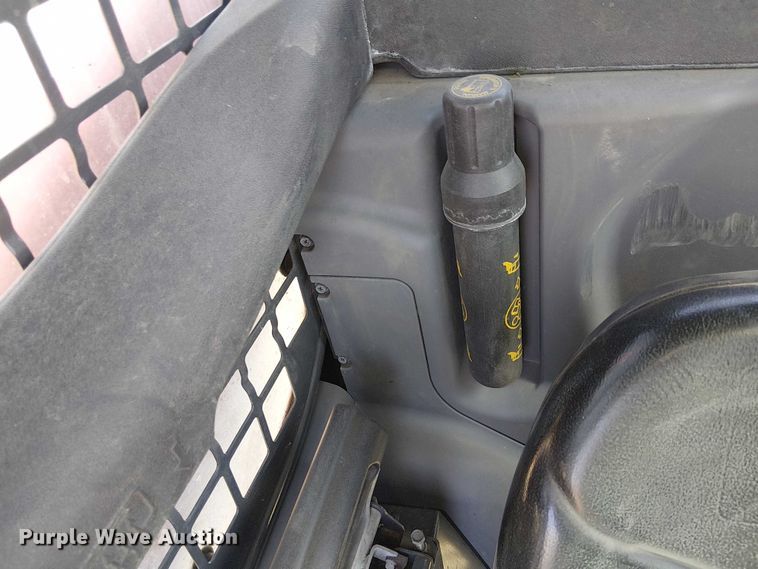 image for item EU2551 2020 Kubota SSV65 skid steer loader