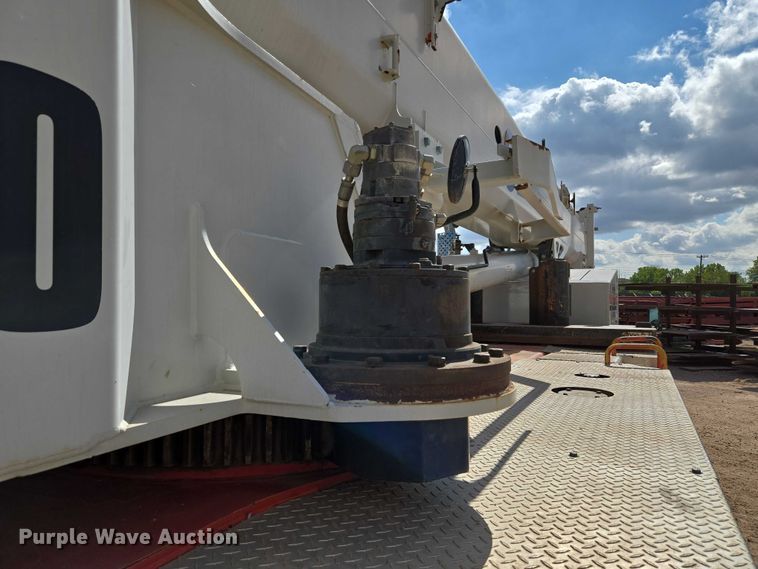 image for item EU3702 2005 Link-Belt HTT8690 crane