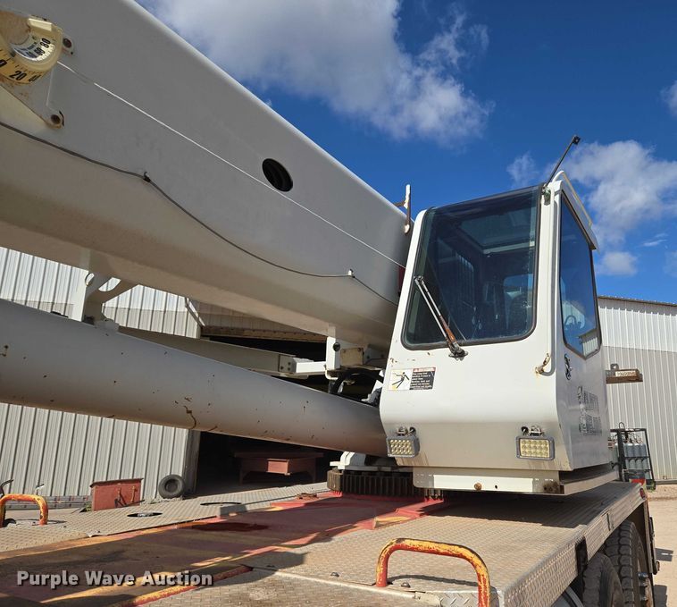 image for item EU3702 2005 Link-Belt HTT8690 crane