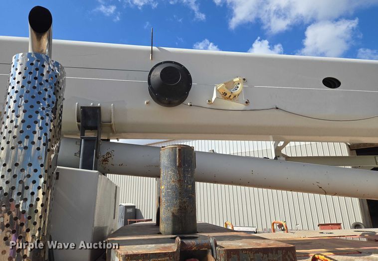 image for item EU3702 2005 Link-Belt HTT8690 crane