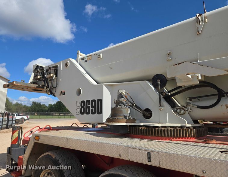 image for item EU3702 2005 Link-Belt HTT8690 crane